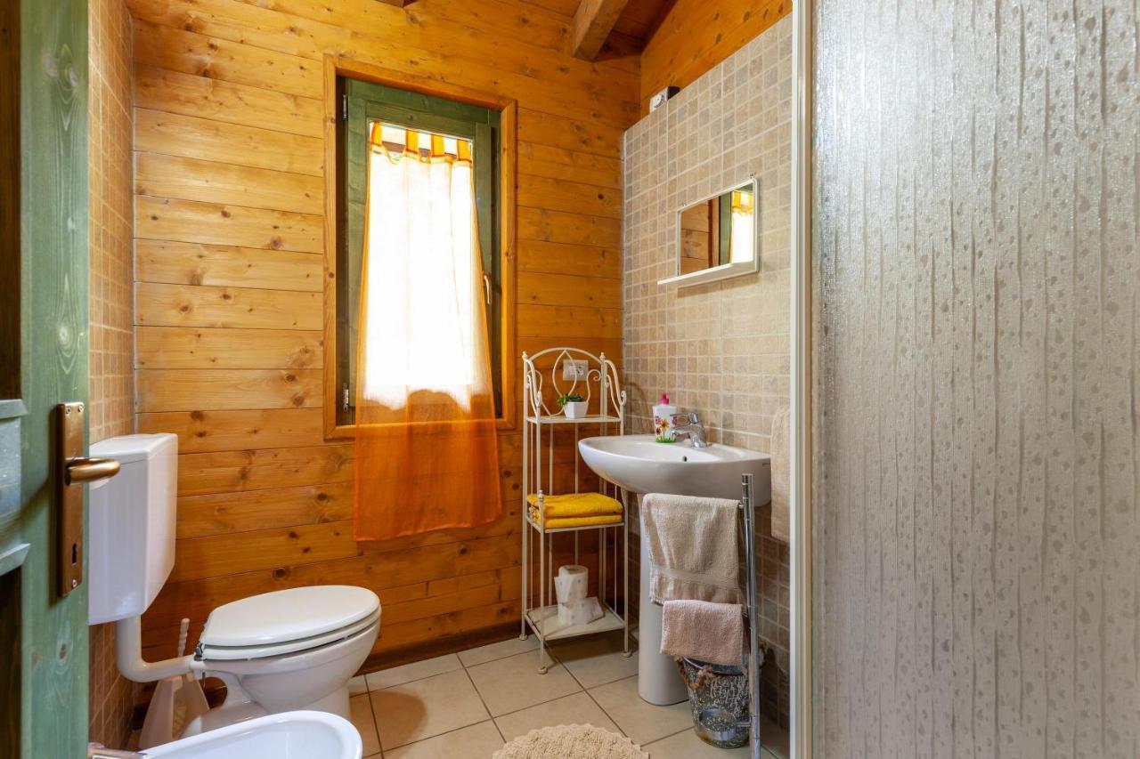 Villaggio Anemone Chalet Fragolina Capanne di Sillano Exterior photo